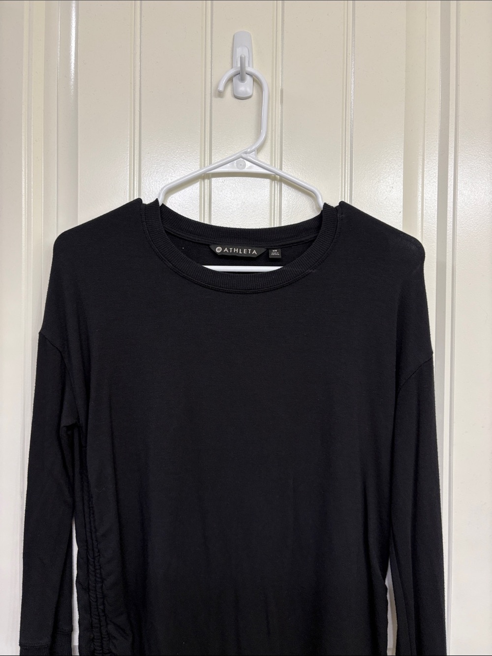 Athleta Black Long Sleeve Side-Ruched Crew Top - Picture 2 of 9